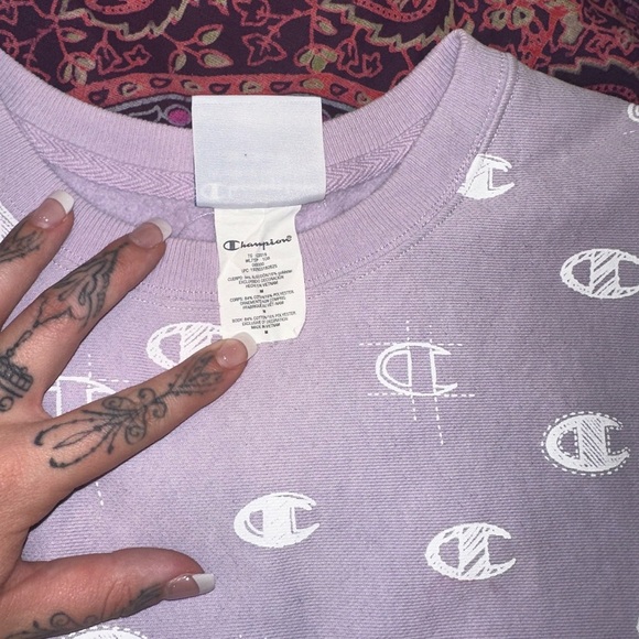 Champion Lavender Crewneck with Crowns - Picture 5 of 6